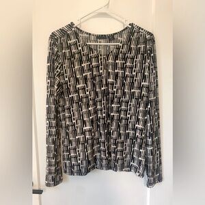 Tahari Black and White Graphic Long Sleeve Blouse
